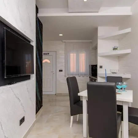 In Okrug Gornji With Sea View, Balcony, Air Conditioning, Wifi 5134-5 公寓