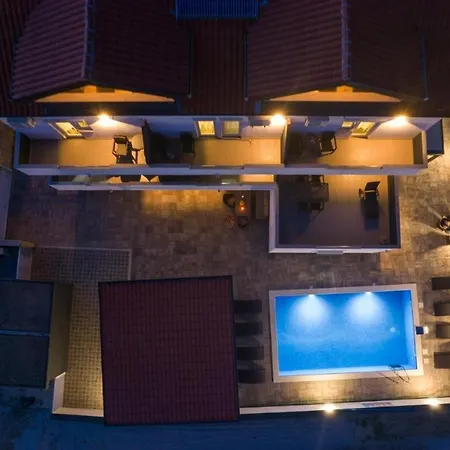 In Okrug Gornji With Sea View, Balcony, Air Conditioning, Wifi 5134-5 Трогир