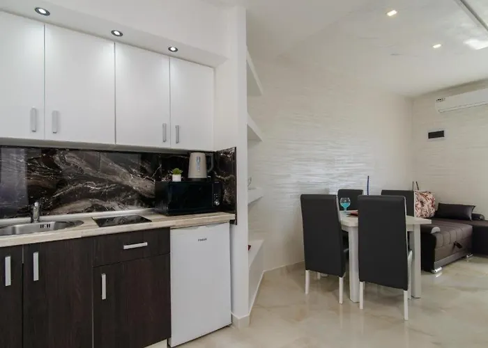 公寓 In Okrug Gornji With Sea View, Balcony, Air Conditioning, Wifi 5134-5 特罗吉尔