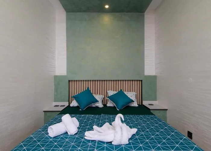 In Okrug Gornji With Sea View, Balcony, Air Conditioning, Wifi 5134-5 Trogir