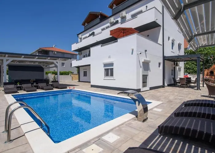 In Okrug Gornji With Sea View, Balcony, Air Conditioning, Wifi 5134-5