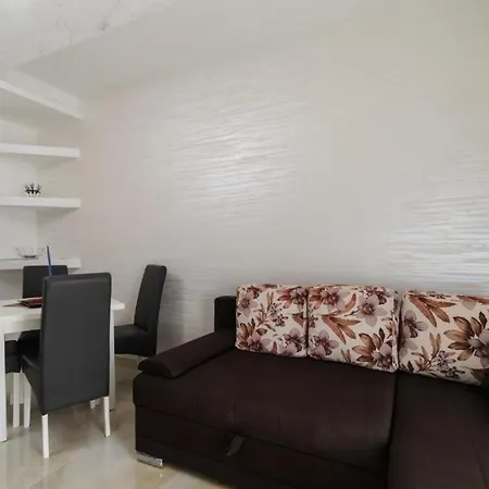 In Okrug Gornji With Sea View, Balcony, Air Conditioning, Wifi 5134-5