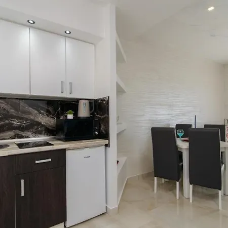 Appartamento In Okrug Gornji With Sea View, Balcony, Air Conditioning, Wifi 5134-5 Traù