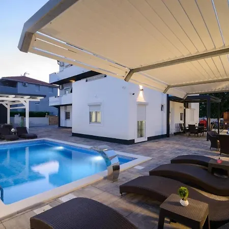 In Okrug Gornji With Sea View, Balcony, Air Conditioning, Wifi 5134-5