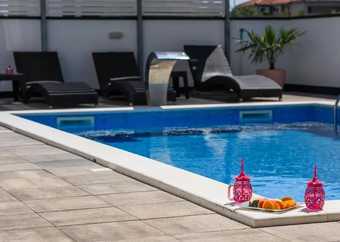 In Okrug Gornji With Sea View, Balcony, Air Conditioning, Wifi 5134-5 *