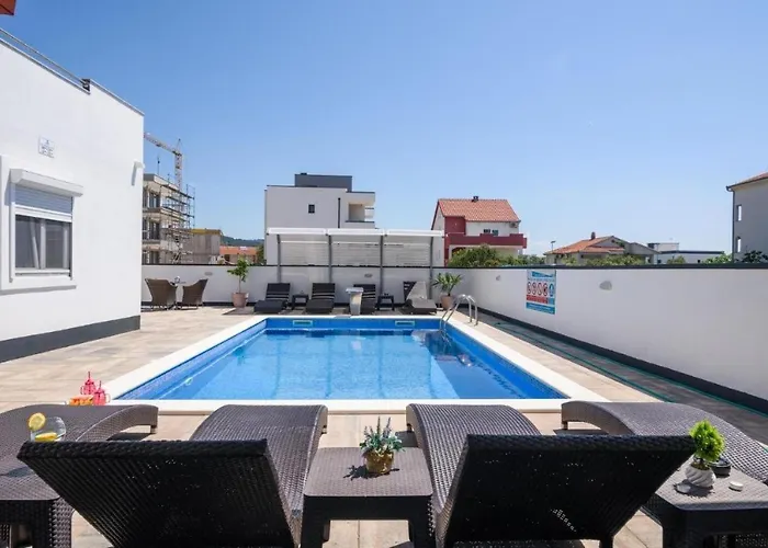 In Okrug Gornji With Sea View, Balcony, Air Conditioning, Wifi 5134-5 Trogir