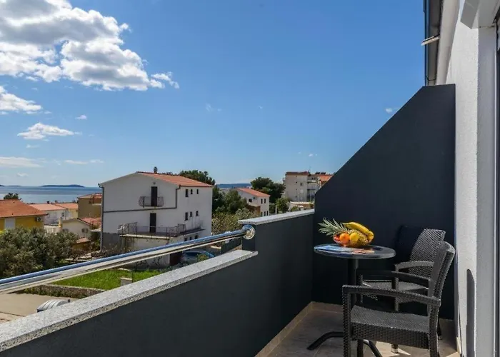 In Okrug Gornji With Sea View, Balcony, Air Conditioning, Wifi 5134-5 Apartment